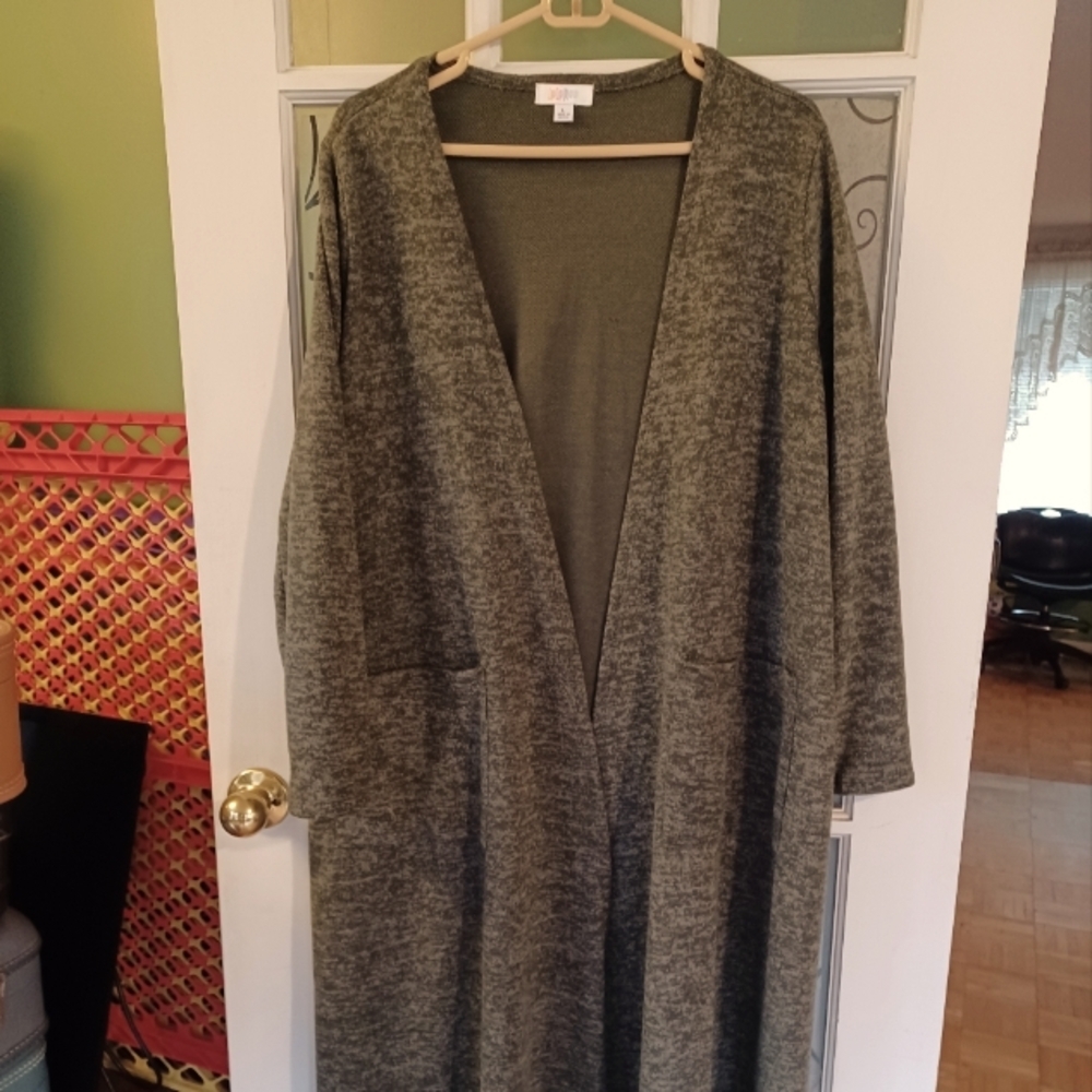 Long Carrigan sweater Lularoe size large